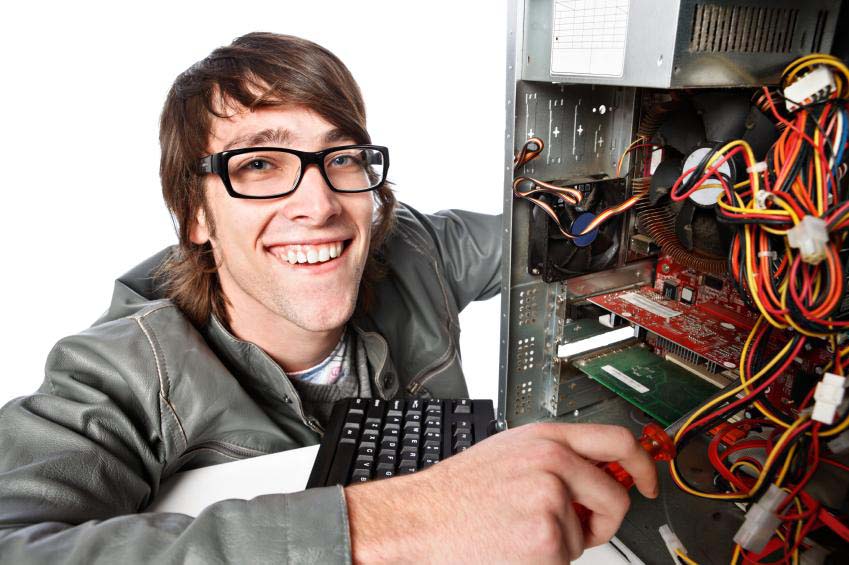 Мастер по ремонту компьютеров в Нахабино
